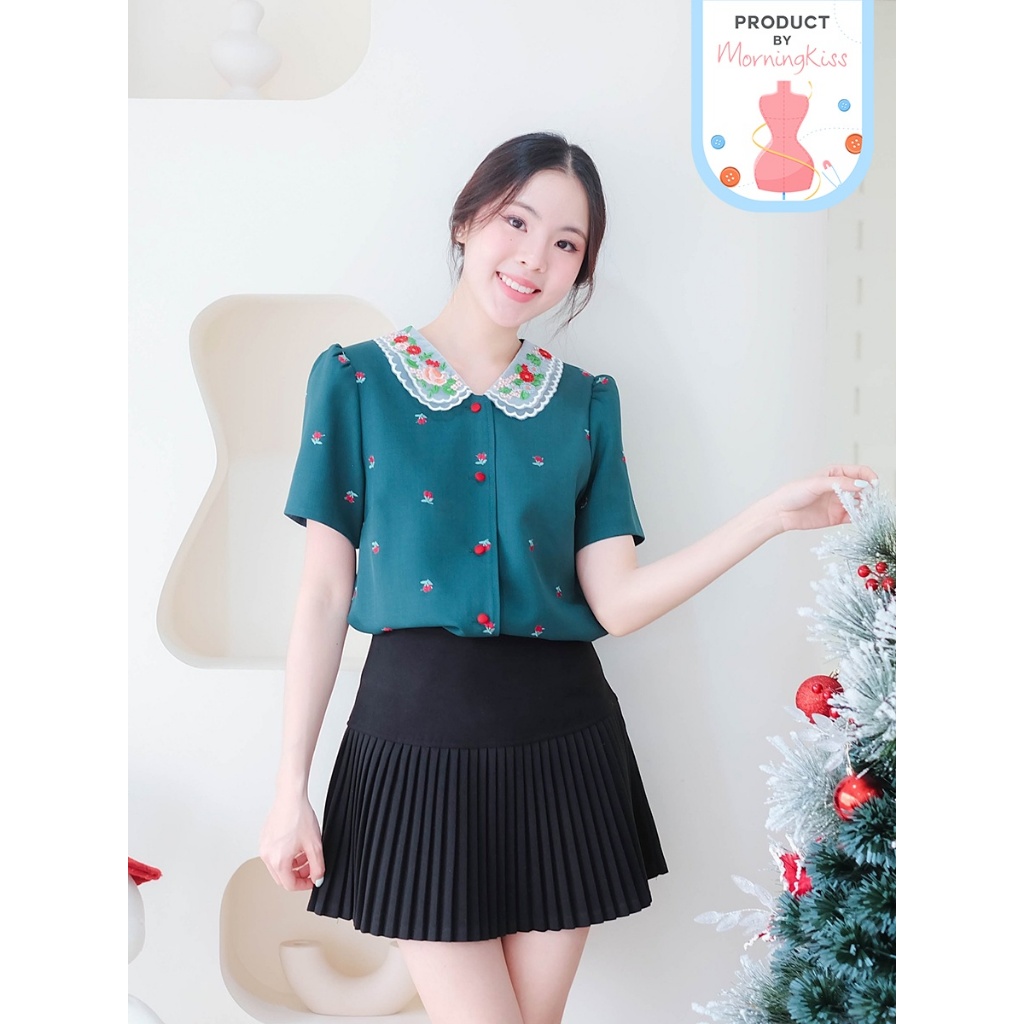 01-372 เสื้อวินเทจคอปกผ้าแก้ว Holly Garden Belle Blouse - 7 ไซส์