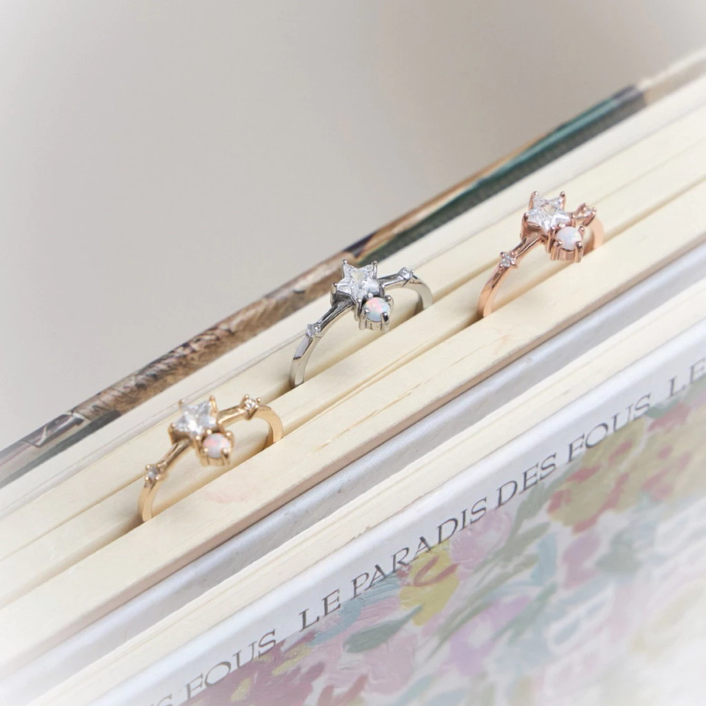 earika.earrings - starlit spell ring แหวนเพชรดาวโอปอล วัสดุสแตนเลส (stainless steel) ใส่อาบน้ำได้ เหมาะสำหรับคนแพ้ง่าย