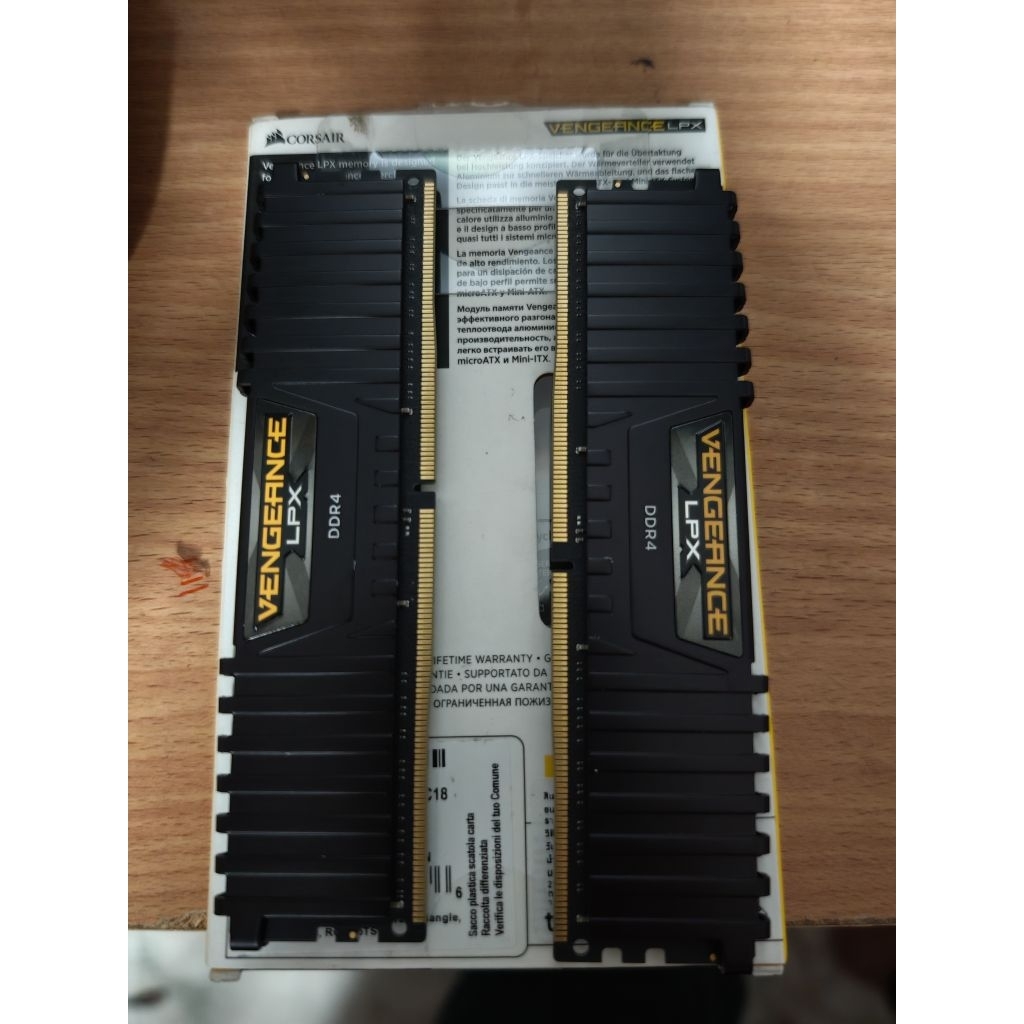 32GB (16GBx2) DDR4 3600MHz RAM CORSAIR VENGEANCE LPX (มือสอง)
