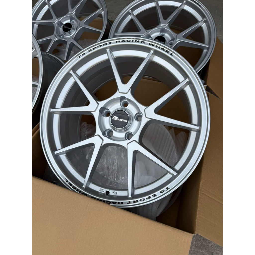 แม็กใหม่(TC005)ขอบ18กว้าง8.5ออฟ+35ใส่5/114(ราคาต่อ1วง)