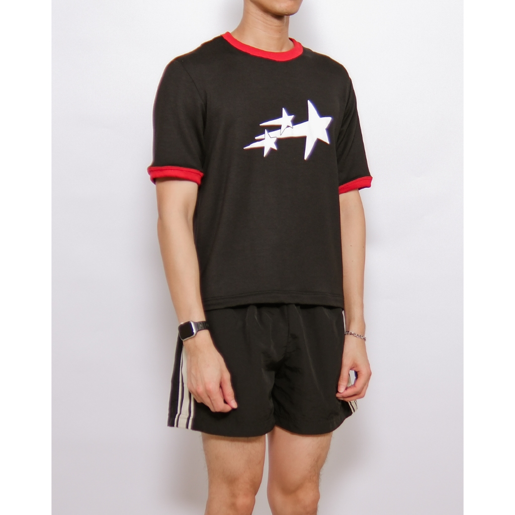 COMPOSE. ⭑ VTG ‘Shooting Star’ Boxy Ringer T in Black | เสื้อยืดแขนสั้น ทรงบ็อกซี่ ลายดาว สไตล์วินเทจ สีดำ