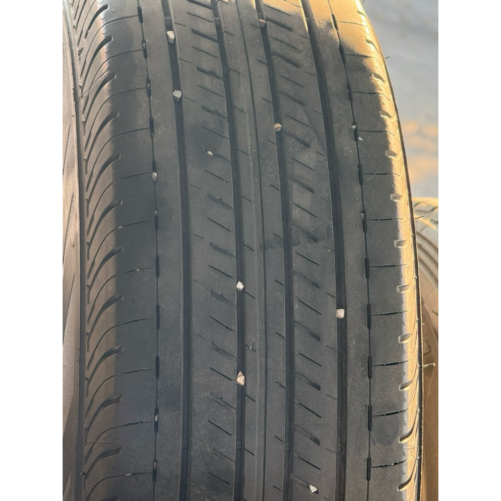 ยางมือสอง 215/65/16 Bridgestone Duravis R611 ปี22 ราคาต่อเส้น