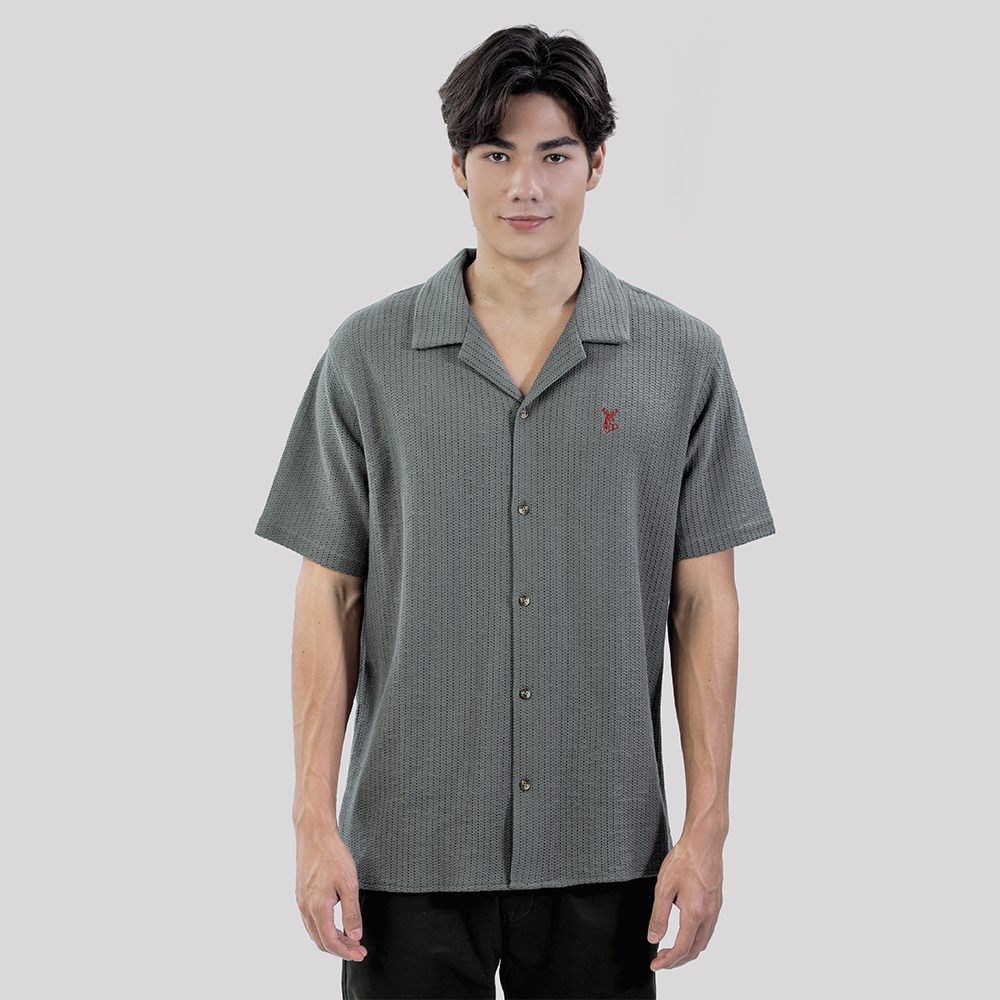 John Henry เสื้อเชิ้ตผู้ชายแขนสั้น ทรงใส่สบาย รุ่น JH F625MSSRL05 - สีเขียวขี้ม้า
