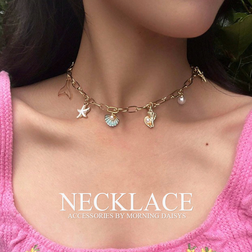MORNINGDAISY สร้อยคอโซ่โลหะเคลือบสีทองประดับจี้ Summer collection