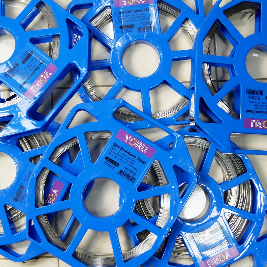 YORU สายรัดสแตนเลส แบบม้วน ทุกความกว้าง (2-6 หุน) x ยาว 30 เมตร/ม้วน (100 ฟุต) Stainless 304 หนามาตรฐาน 0.40 มิลลิเมตร ราคา ถูกที่สุด ดีลบีเคเค แกลเลอรีภาพที่ 6