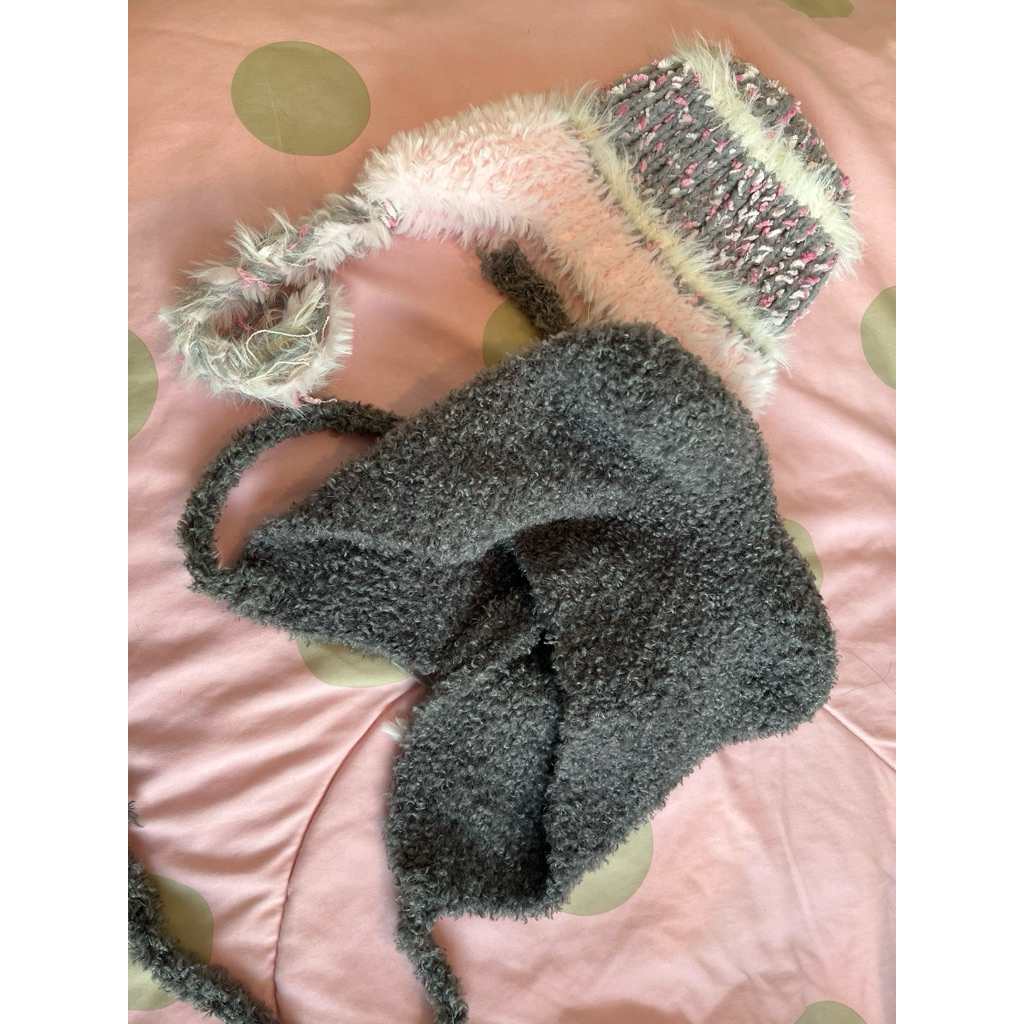 หมวกไหมพรม สีชมพู สีเทา