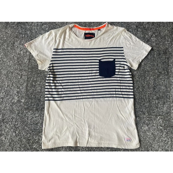 เสื้อ Superdry T-Shirt กระเป๋าหน้า