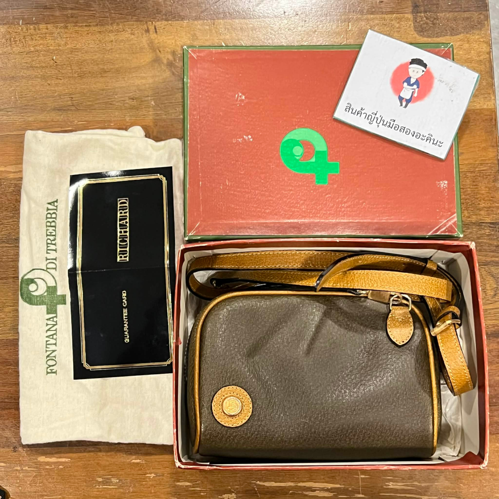 กระเป๋าสะพายข้าง Fontana di Trebbia/made in Italy