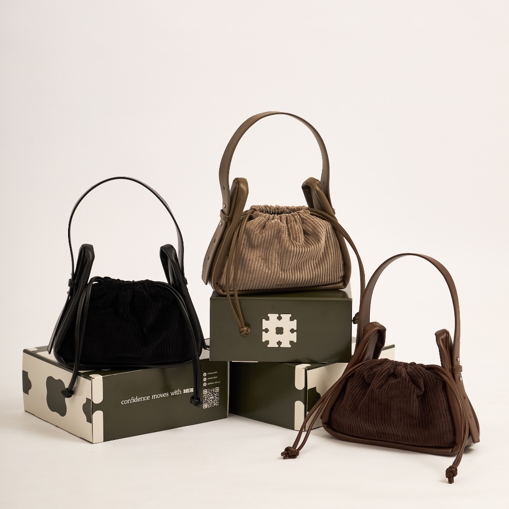 HERMILE รุ่น DUME กระเป๋าสะพายไหล่ ขนาด 10 นิ้ว วัสดุหนัง PU คุณภาพสูง และผ้า Corduroy ดีไซน์ Everyday Compact