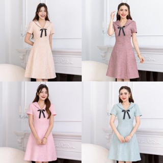 เดรสผ้าแจ็คกาด สวยเรียบหรู แพทเทิร์นสวยสุภาพ มีดีเทลคอปกแต่ง…