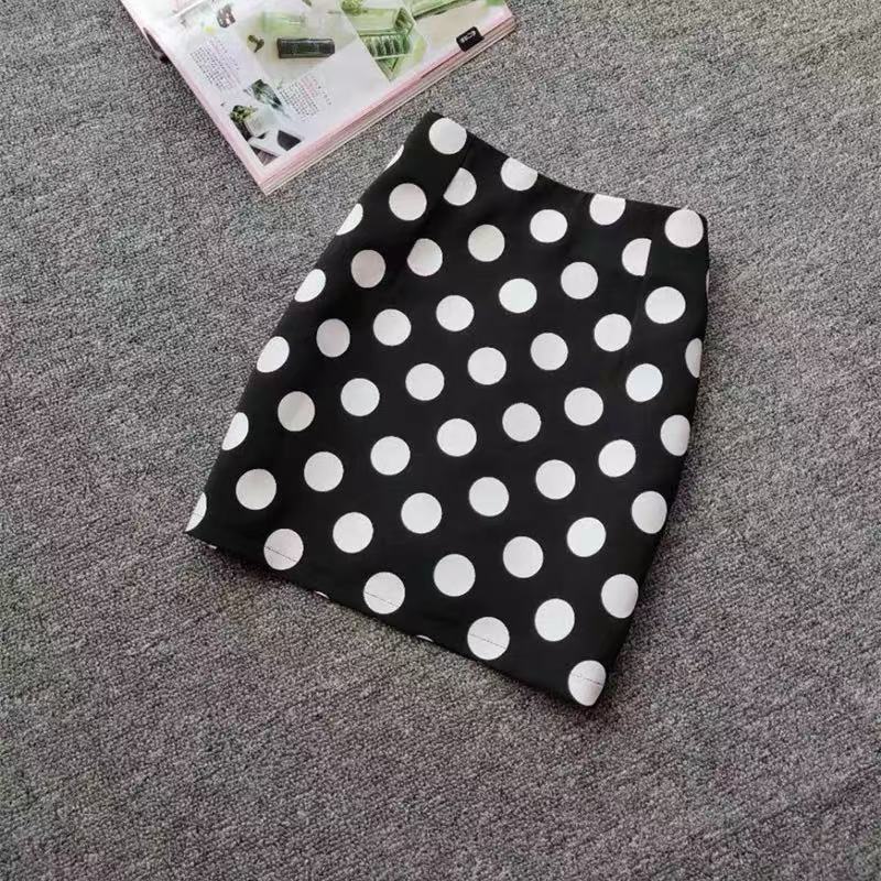 มาใหม่ฤดูใบไม้ผลิและฤดูร้อนกระโปรงสีดำและสีขาวมินิลายจุดกระโปรงเอวสูงกระโปรงแฟชั่นดูผอม2043 - รูปที่ 4