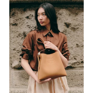 maison KEEPS | The Maison Bag | Suede | กระเป๋าทรง Bucket Bag (สามารถปรับได้ 2 ทรง)