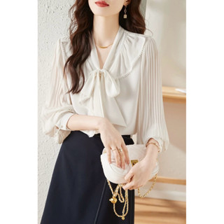 C33 เสื้อเชิ้ตแขนยาวสีขาว แต่งโบว์ ระบายหน้าแขนอัดพลีท