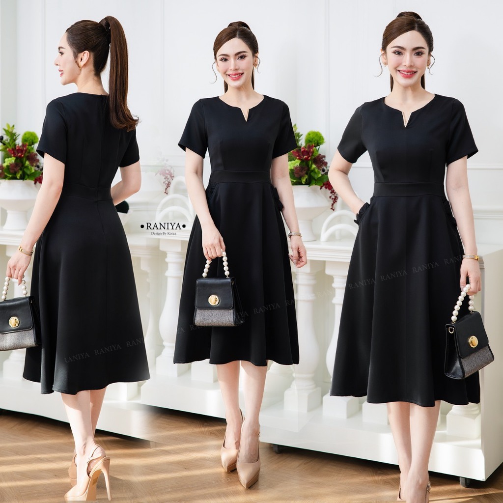 รหัส6823:ดรสทรงA-line เนื้อผ้าโพลีเอสเตอร์ทรงสุภาพ คอกลมผ่าหน้าเล็กน้อย แต่งอะไหล่โลหะรูปตัวV