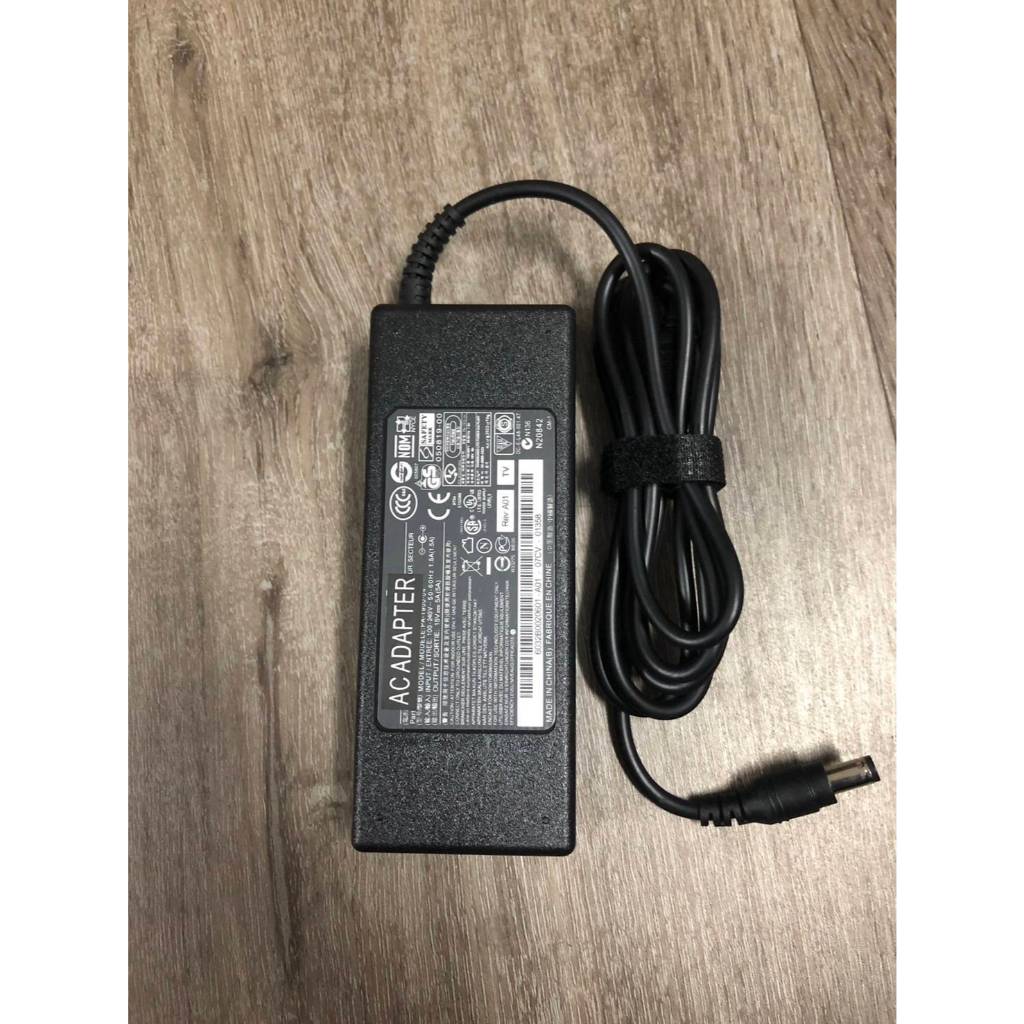 ADAPTER TOSHIBA 15V 5A *3.0 / 75W