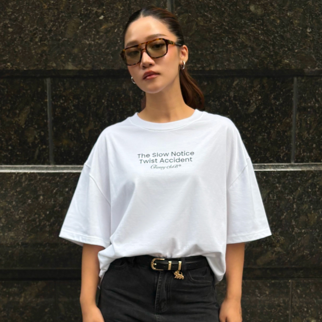Classy Club - เสื้อยืด เเขนสั้น รุ่น The Notice Oversized