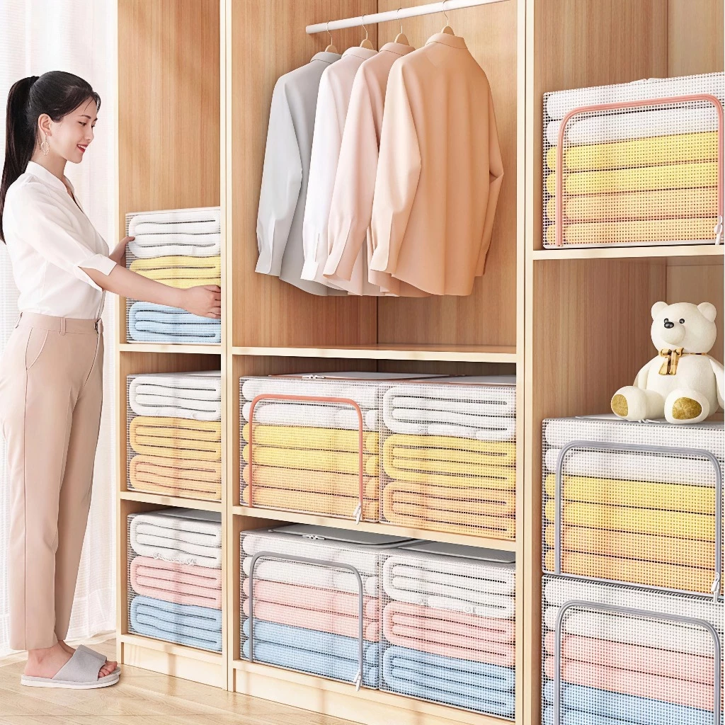 【🔥ซื้อ1แถม1🔥】PVC กล่องเก็บของ 130L ที่เก็บเสื้อผ้าขนาดใหญ่ กันน้ํา โปร่งใส กระเป๋าจัดระเบียบ กล่องพับ พร้อมโครงเหล็ก thumbnail 4