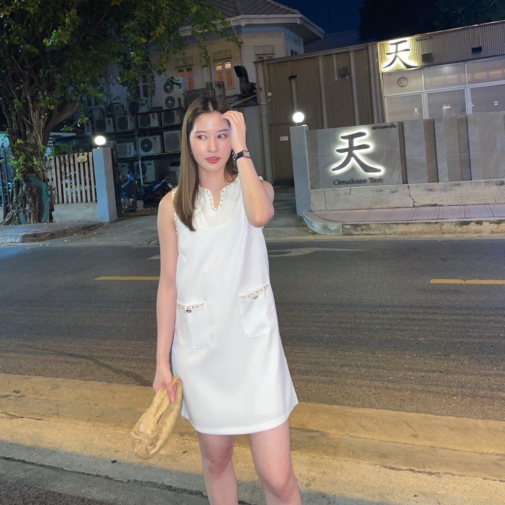 Dressupcorner เดรสแขนกุดขอบโซ่ทอง DCN01161