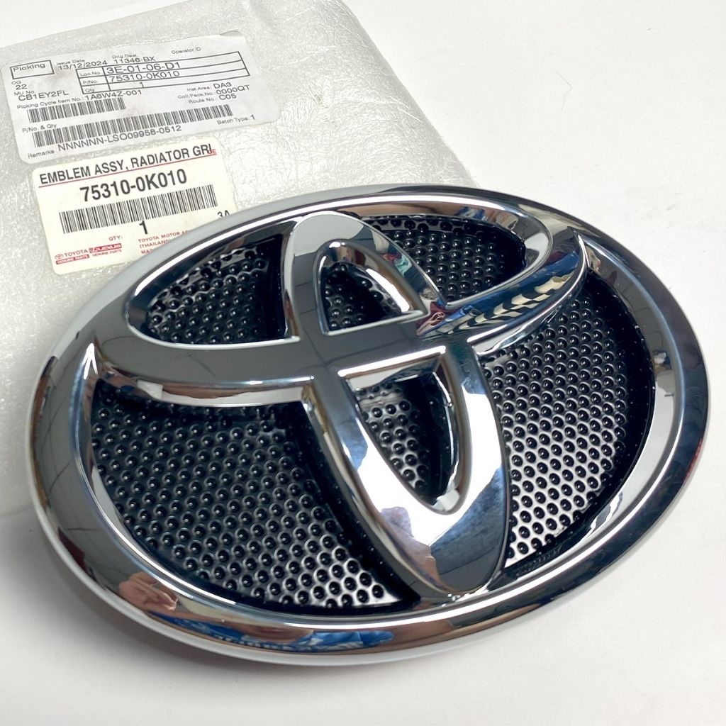 #งานใหม่​ โลโก้ติดรถยนต์​ "TOYOTA​" (75311-04030)​,(75311-02190),(75310-0K010) แท้งาน​ศูนย์​100​% MA