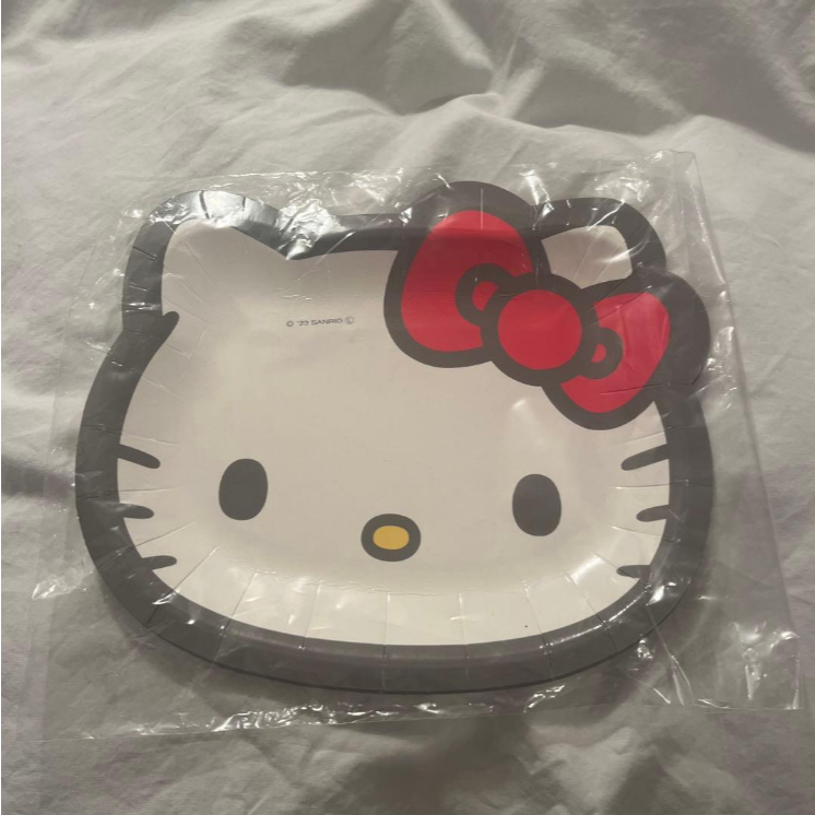 DAISO Hello Kitty Die-cut Paper Plates (Pack of 3)