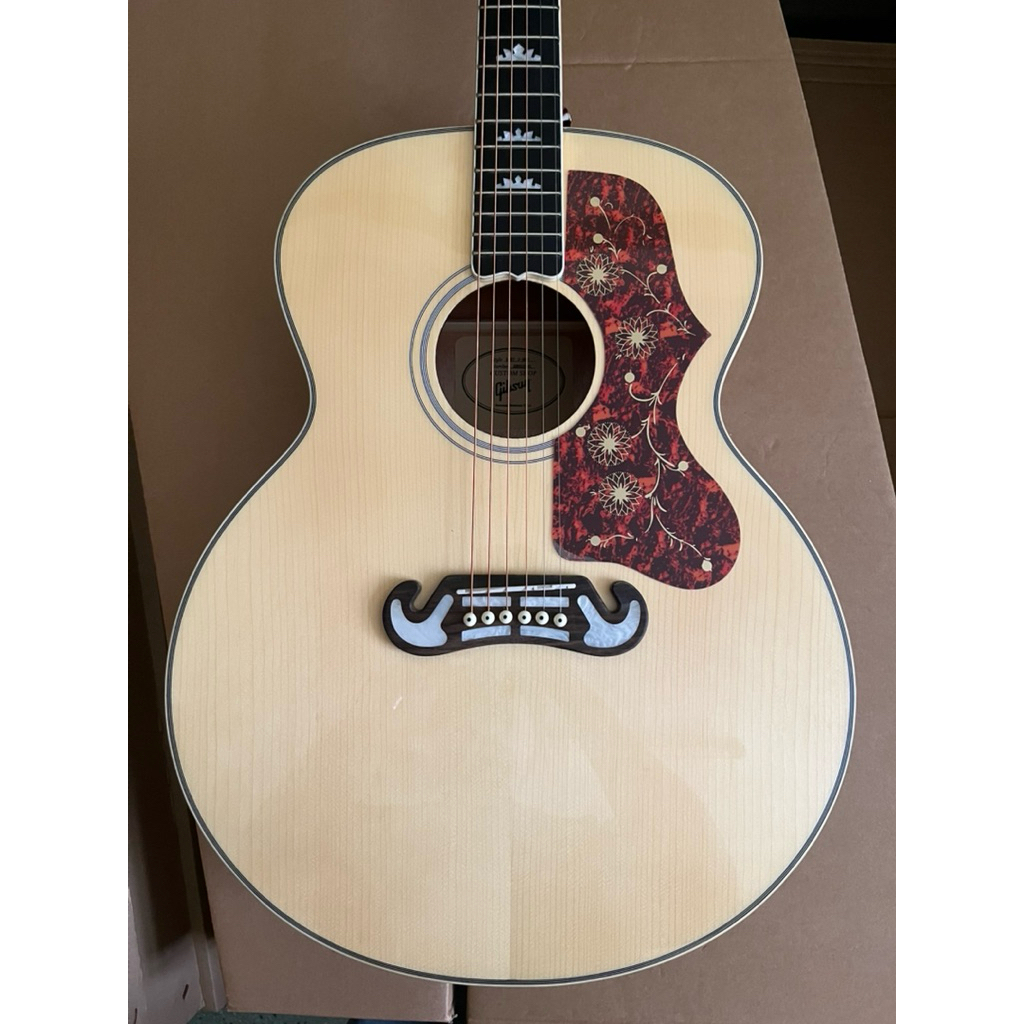 กีต้าร์โปร่ง Gibson J200 Jumbo 42นิ้ว Acoustic Guitar Gibson J200 42 inch ( พร้อมส่งในไทย )