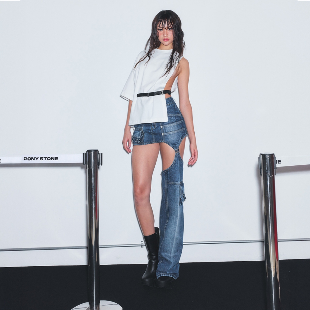 PONY STONE CHAOS Cargo denim skirt with a detachable leg sleeve