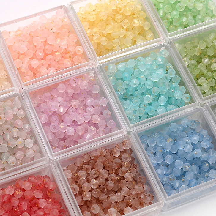 ลูกปัดแก้วปลายแหลมด้าน 4mm สีทองแวววาว สำหรับ DIY งานเครื่องประดับทำสร้อยข้อมือและสร้อยคอ