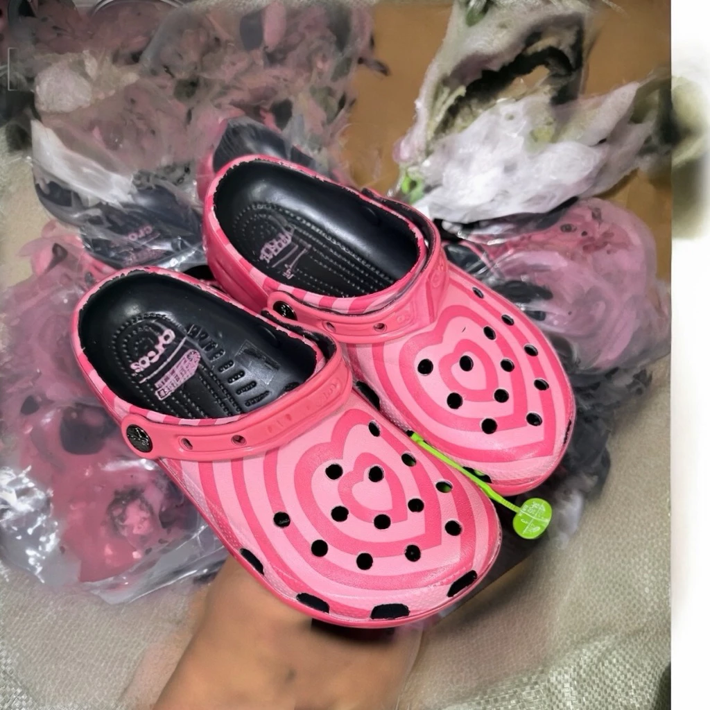 รองเท้า ผู้หญิงและผู้ชาย ส้นเตี้ยการ์ตูนพร้อมตัวติดนิ่มเบาใส่สบายรุ่นขายดีสุดสุดสุด