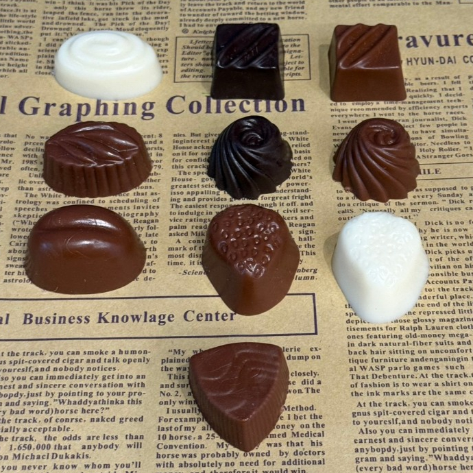 โมเดลช็อคโกแลต chocolate แบบก้อนเล็ก (ราคาต่อ 1 ชิ้น)