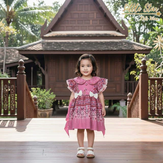 ⭐️Littlestar👧🏻 เดรสเด็กผ้าไทย ชุดไทยเด็กผ้าฝ้าย ผ้าครัช แต่งลูกไม้ มินิเดรสเด็กกระดุมหลัง มีสายผูกโบว์ GSF0653