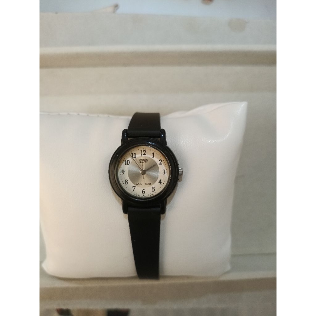 นาฬิกาข้อมืองานแบรนด์ casio มือสองของแท้ใช้งานได้ตามปกติ