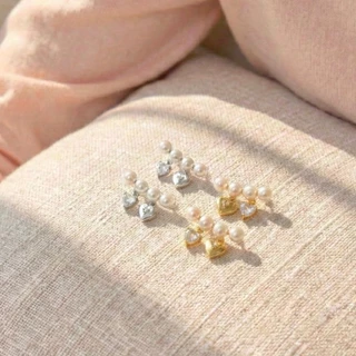 HOUSEOFMUQÉ Little Heart Charm Earring