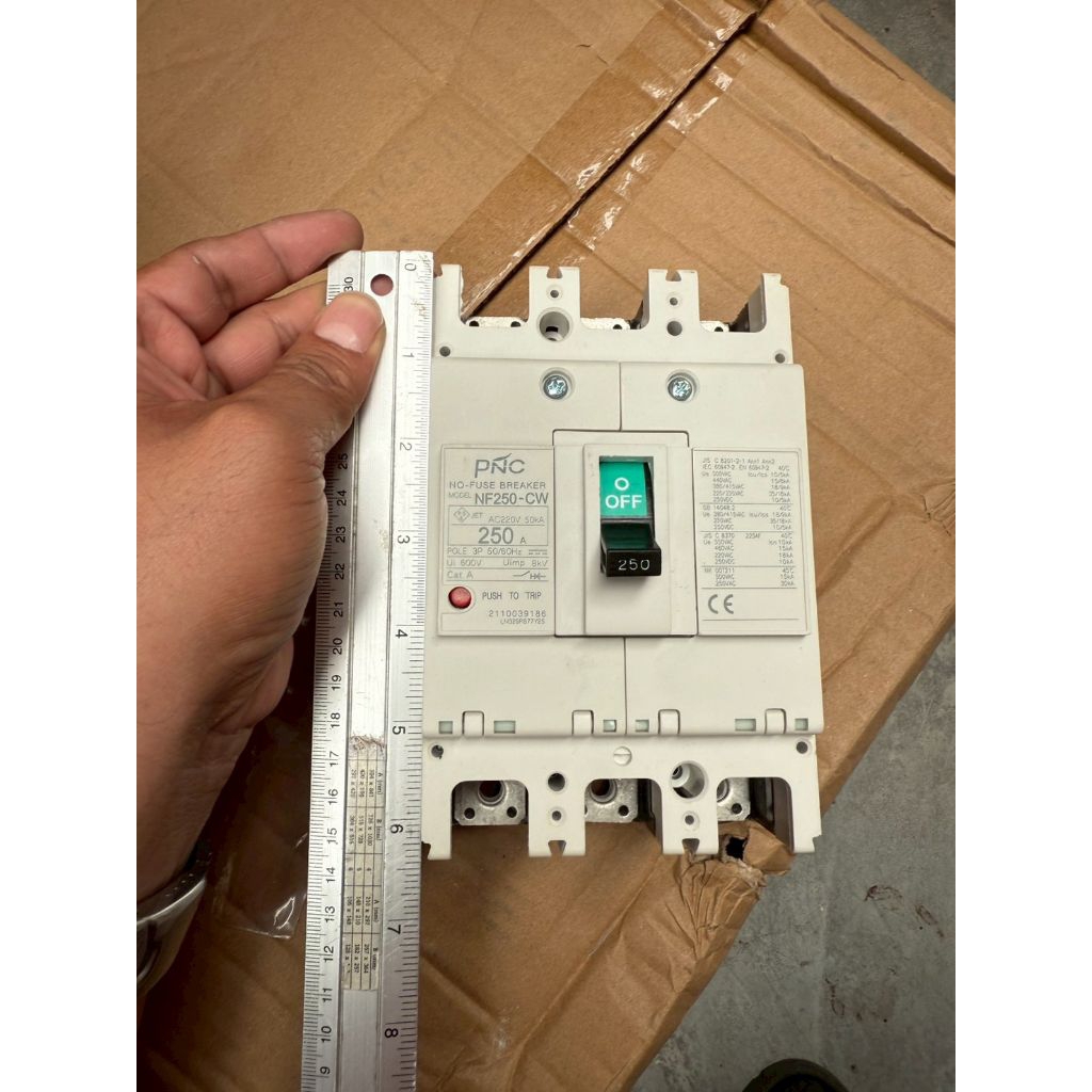 Nf-250 3p. 250a.เบรกเกอร์ Molded Case Circuit Breaker (MCCB) รุ่น PNC NF250-CW 3P 250A  พร้อมส่งจากก