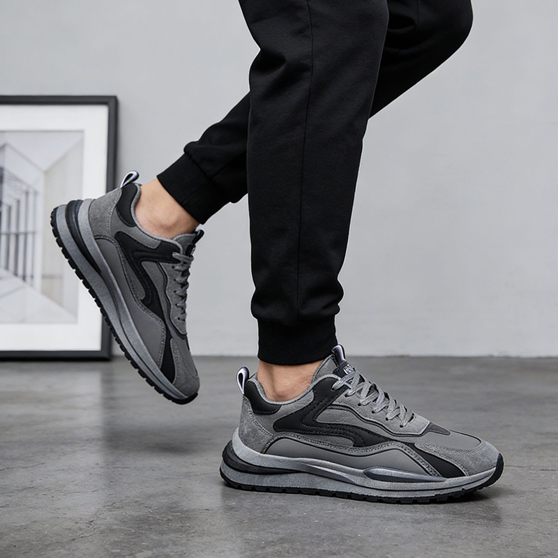 Kicks รองเท้าผ้าใบสำหรับผู้ชายรุ่นนี้มีสีเทาและดำ พื้นรองเท้าดูดซับแรงกระแทกและทนทาน จัดส่งจากประเทศ