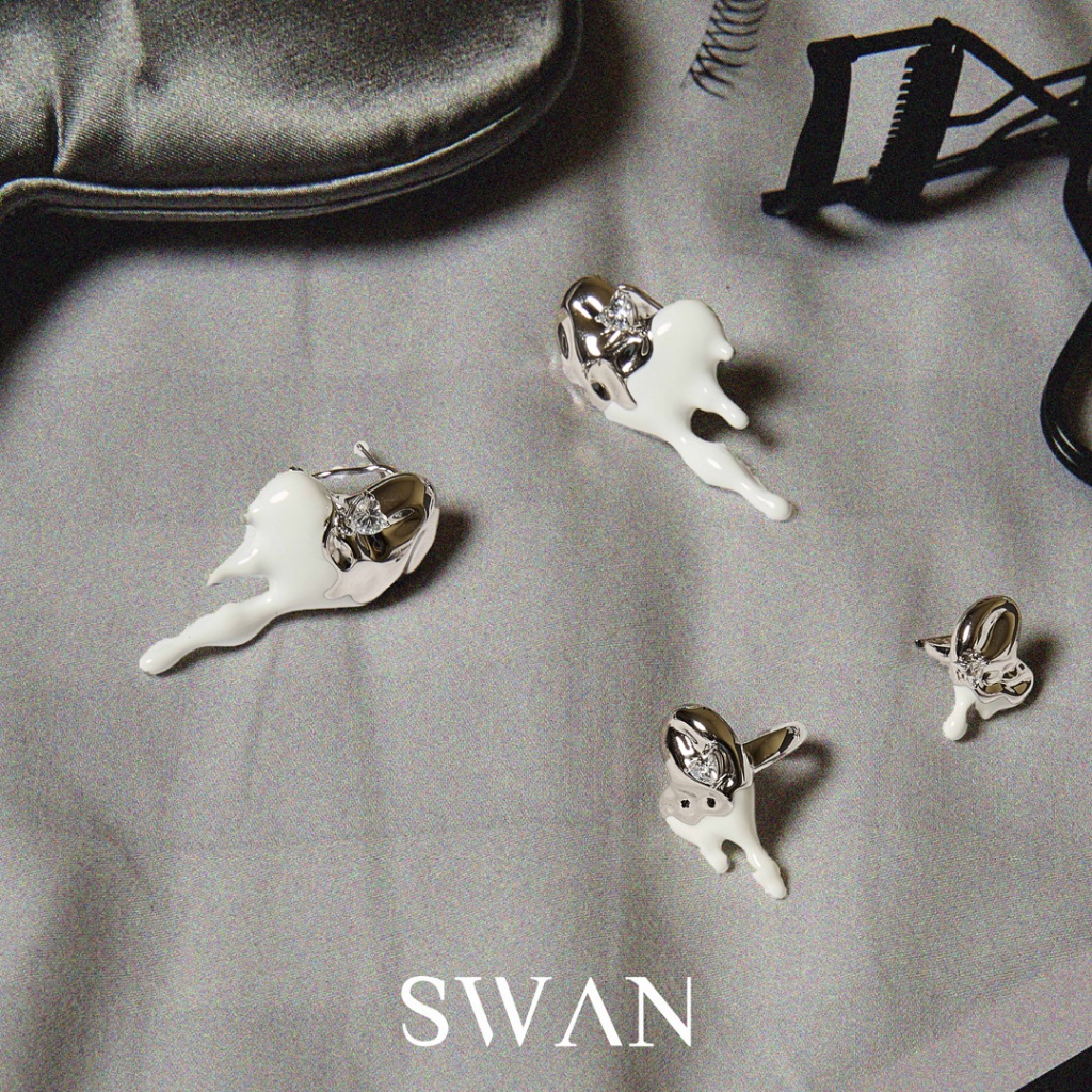 SWAN مشبك أذن Melt Heart فضة بمينا S — صورة 6