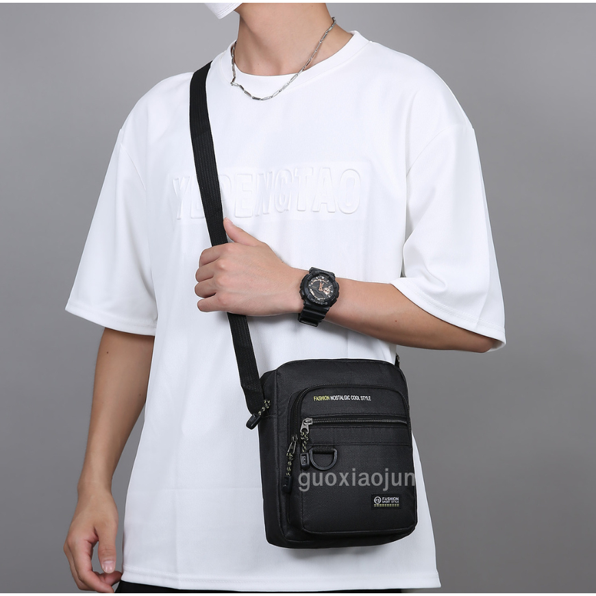 guoxiaojun กระเป๋าสะพายข้าง ผ้าโพลีเอสเตอร์ ฟังก์ชัน 4 ช่อง ซิป  สไตล์สปอร์ต ความจุเยอะ ใช้งานได้ทุก