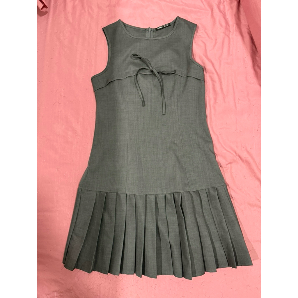 ส่งต่อเดรส Lovito ไซส์ s สภาพดี