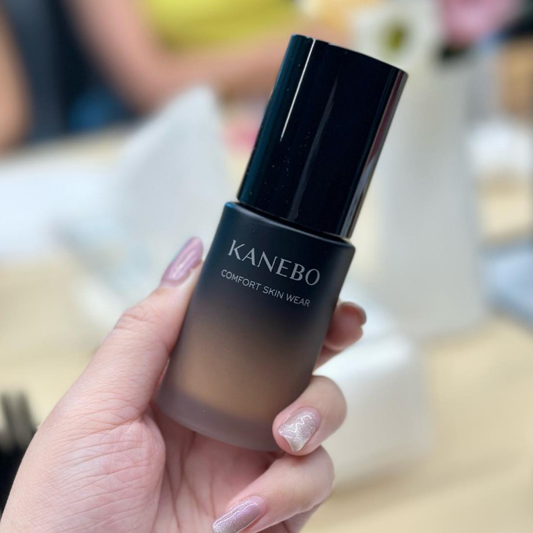 แบ่งขายรองพื้นฟ้าใส KANEBO Comfort Skin Wear Foundation