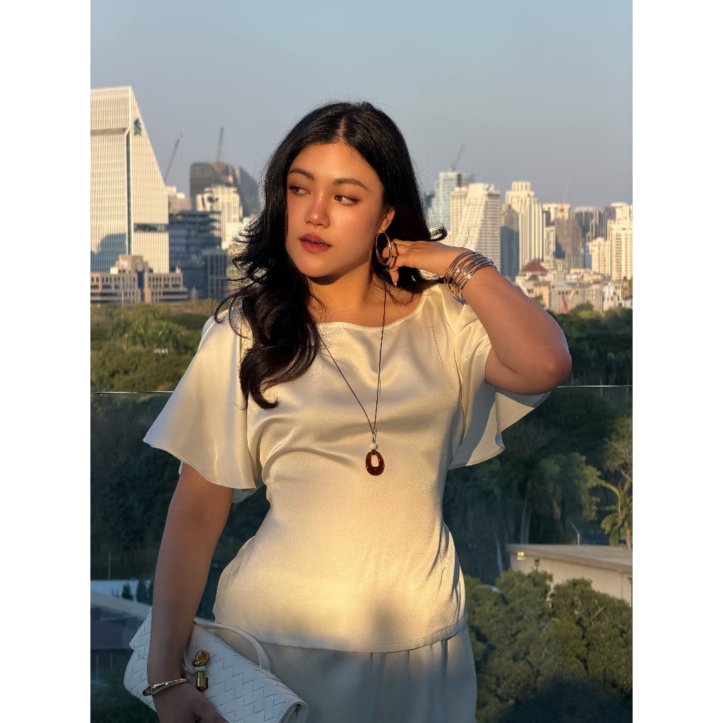 [Pre-Order] RAVii Essentials - Satin Bat Sleeve Top