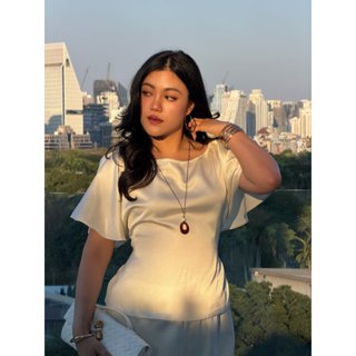 [Pre-Order] RAVii Essentials - Satin Bat Sleeve Top
