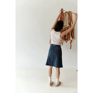 Margot Skirt [พร้อมส่ง] กระโปรงความยาวระดับเข่า กระดุมหน้า ด้านหลังมีbuckleปรับได้
