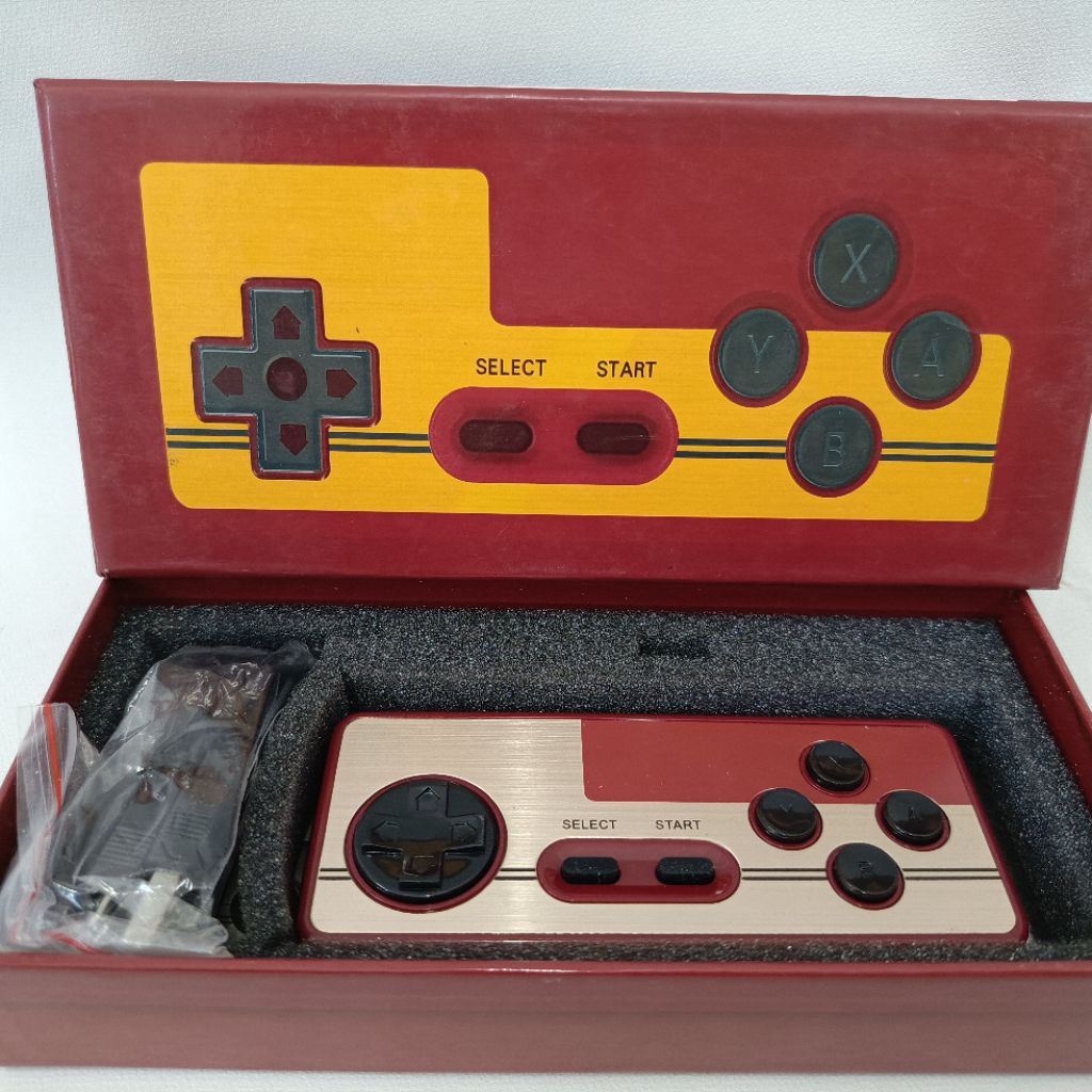 Controller Retro ไรสาย 2.4Ghz แบตในตัวชาร์จได้ มี L+R ใช้กับ คอมพิวเตอร์ PC Notebook หรือ OS Emulate