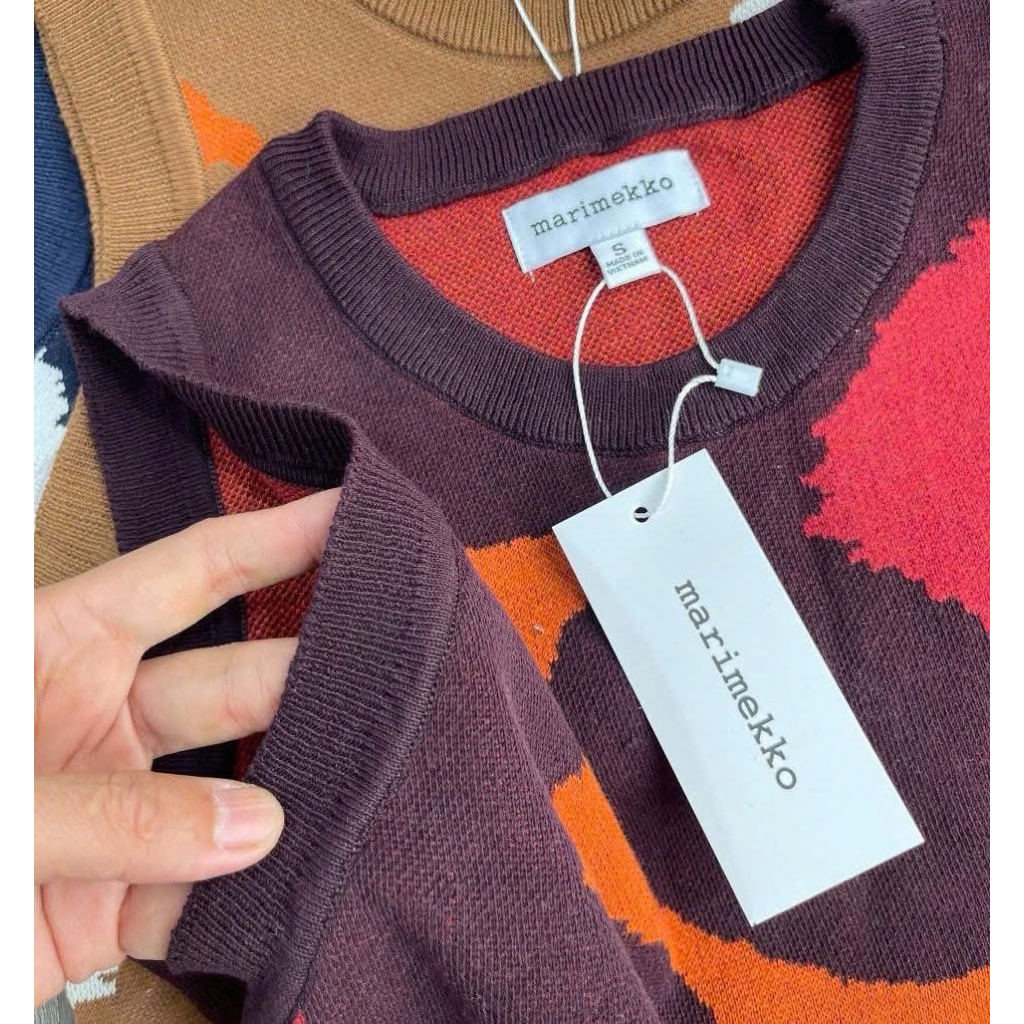 เสื้อกั๊กไหมพรมคอตตอนที่ลาย โดดเด่น ทรงตรง เข้ารูปเล็กน้อย คอกลม แขนแบบจั๊มพ์ เพิ่งมาใหม่ล่าสุดค่ะ - รูปที่ 3