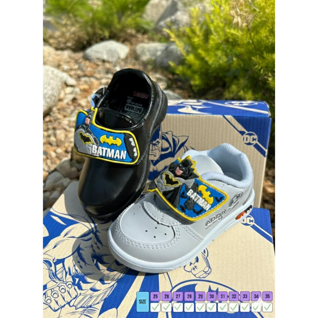 ADDA รองเท้านักเรียนชาย รุ่น 41A20/41N20 ลาย "Batman" มีไฟกระพริบ ไซส์ 25-35