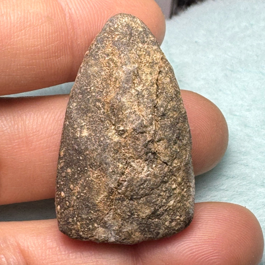 หลวงปู่ทวด วัดช้างไห้ เนื้อว่านผสมผง แห้งเก่าตามรูป - รูปที่ 2