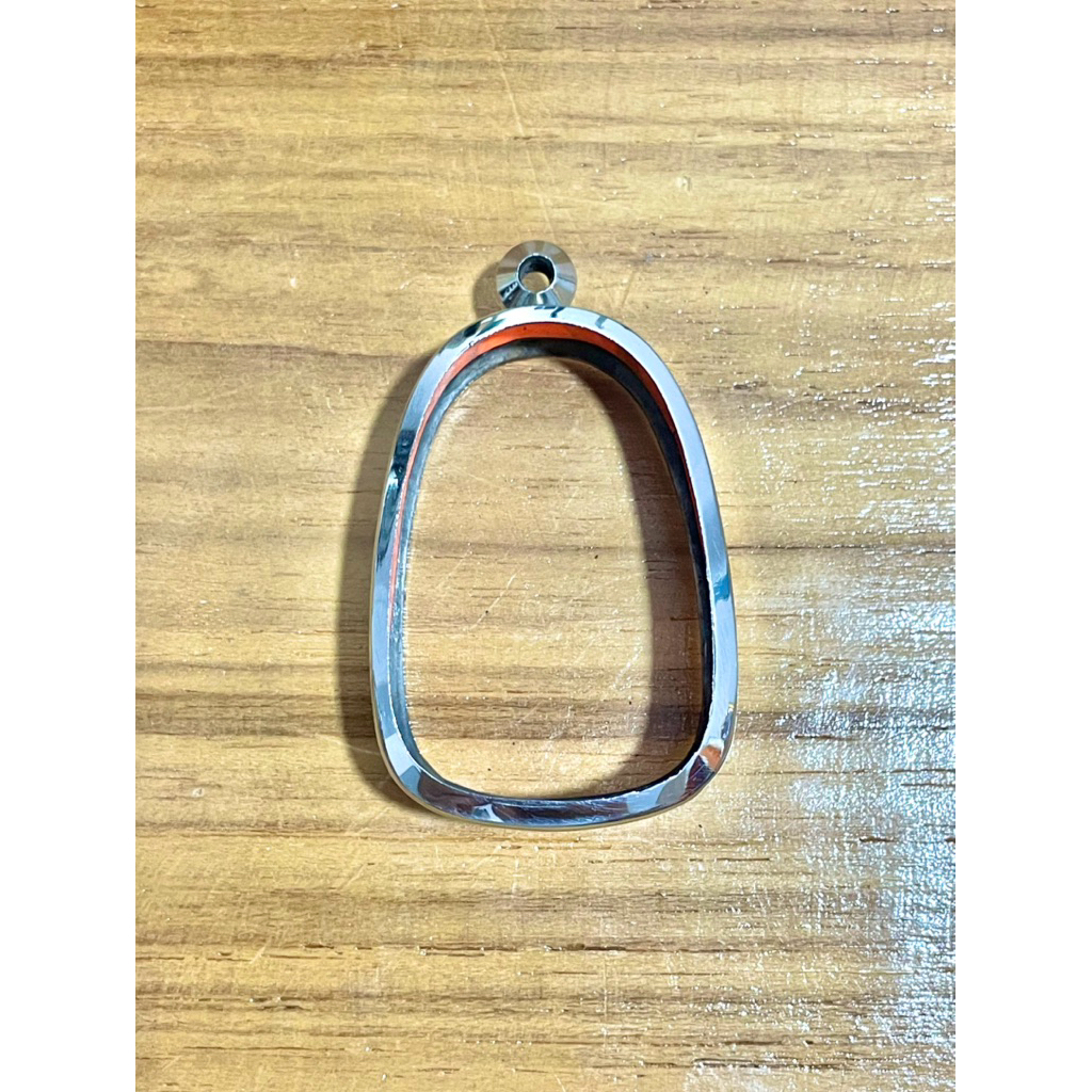 ตลับพระสแตนเลส MT44.