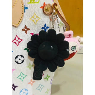 ✨พร้อมส่ง✨ พวงกุญแจ เข็มกลัด Murakami แท้💯จาก Shop 🇯🇵