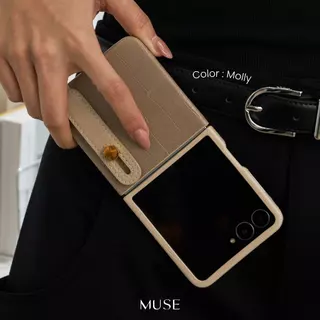 (ZFlip7) MUSE 3Tone Hand Strap Phone Case