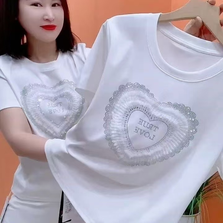 เสื้อยืดแขนสั้นผู้หญิง สไตล์ใหม่ฤดูร้อนปี 2026 ลายหัวใจ คอกลม สไตล์เกาหลี ทันสมัย ​​มีสไตล์ ใช้งานได้หลากหลาย ช่วยให้ดูผ