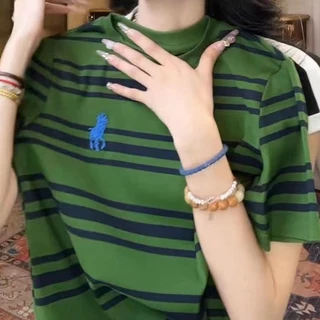 เสื้อยืดแขนสั้นลายทางคุณภาพสูงสำหรับผู้หญิง อเนกประสงค์ ทันสมัย ​​ดูอ่อนเยาว์ ปักลาย สบายๆ ช่วยให้ดูผอมเพรียว ดีไซน์ไม่ซ